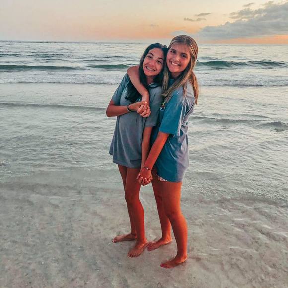 Meet your Posher, Addison - Picture 1 of 1